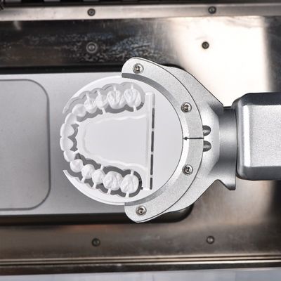 satın al 1600rpm 5 Eksen Diş freze makinesi Dönüş Eksen açısı A:±360° B:+30°~-120° online manufacture