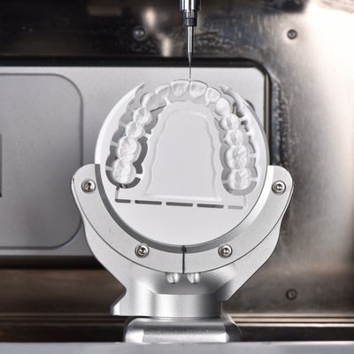 satın al 5Axis Dental Cad Cam Makine For Dental Lab Milling online manufacture